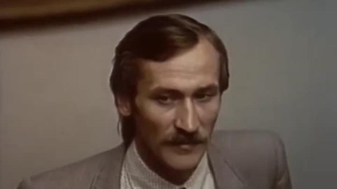 Женщины шутят всерьез постер