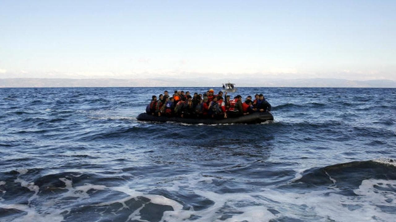 Море в огне постер