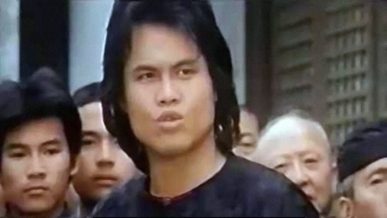 Ладонь Будды и кулак Дракона постер