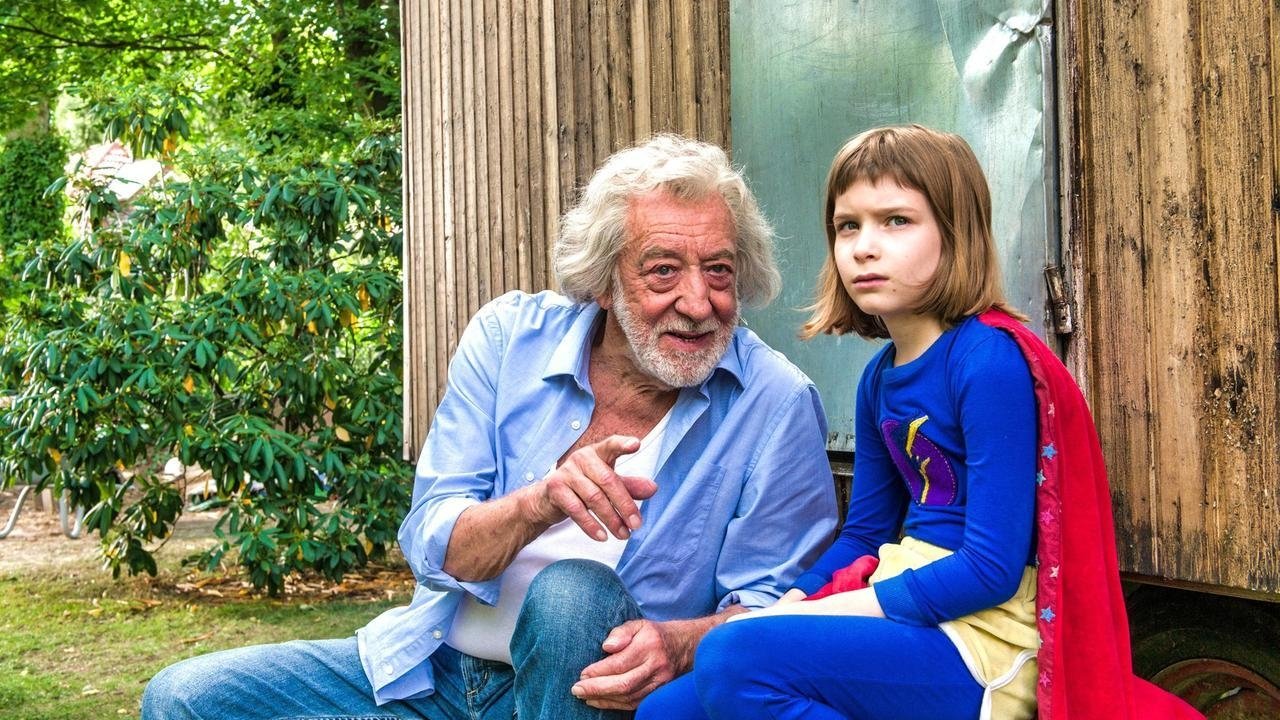Хитрец Оскар и супергёрл Фанни постер
